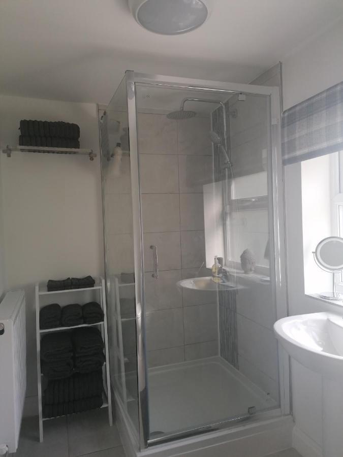 Chota Gher Apartment วิดเนส ภายนอก รูปภาพ