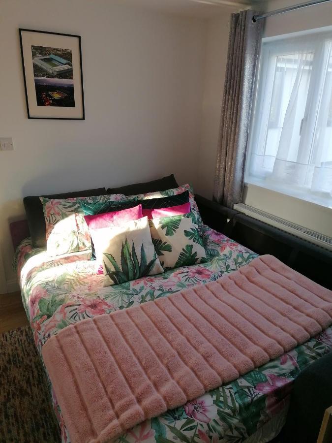 Chota Gher Apartment วิดเนส ภายนอก รูปภาพ